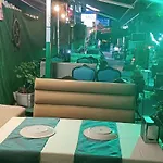 Armis Auberge de jeunesse *