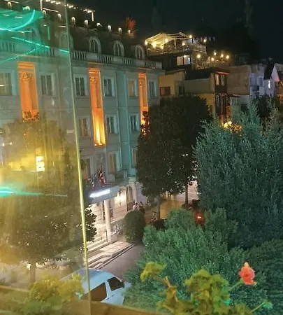 Armıs Hostel *
